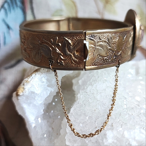 Glass Amethyst Vintage Floral Leaf Pattern Embossed Hinged Bangle Bracelet Wear - Picture 7 of 15